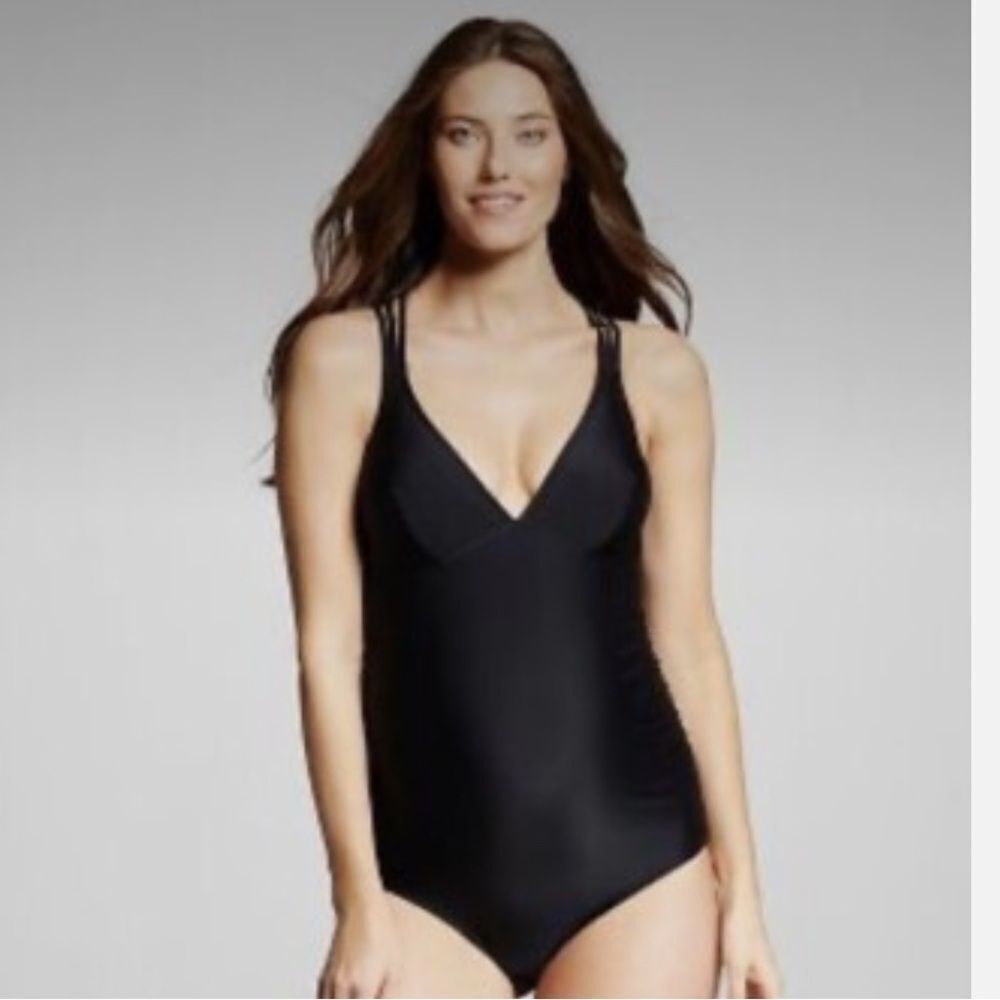 LIZ LANGE MATERNITY One Piece
SWIMSUIT Beaded Lattice Back, black size M